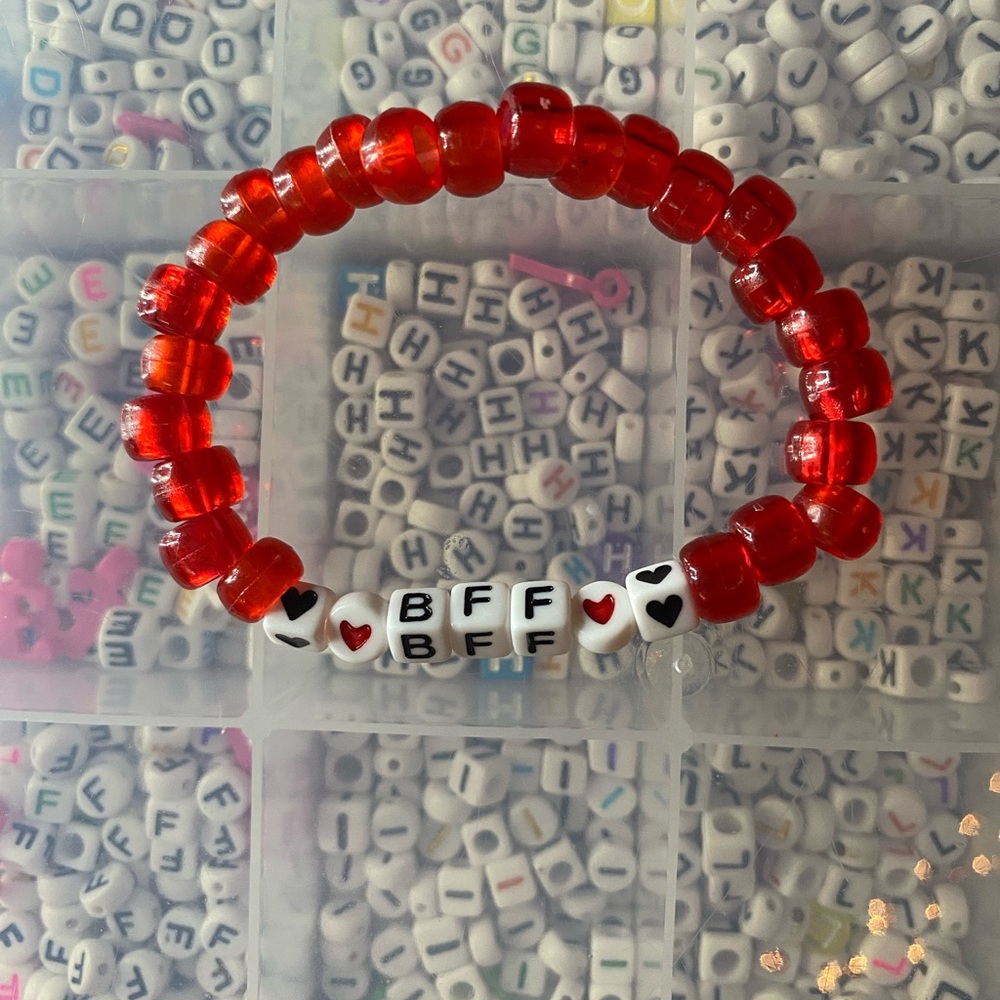 3 for 8$ 🪷 Valentines Day Themed Kandi Bracelet